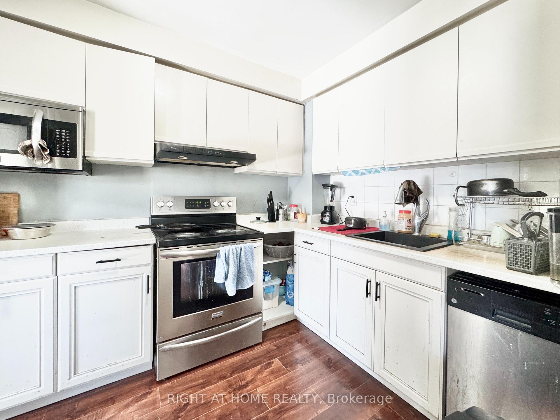 Photo 3 of Unit 45, 52 Adelaide Street, Barrie, Allandale — HOMEH