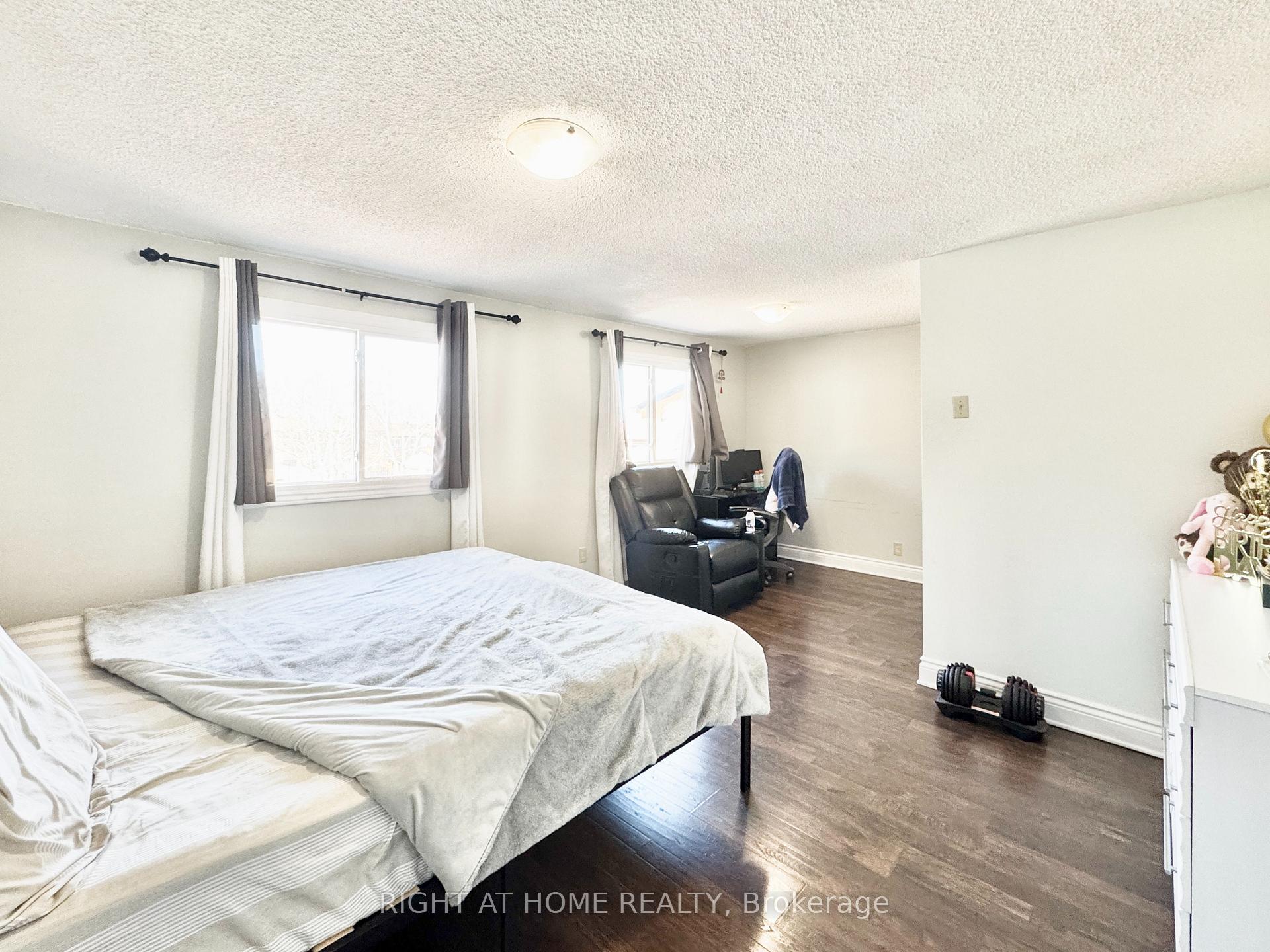 Photo 6 of Unit 45, 52 Adelaide Street, Barrie, Allandale — HOMEH