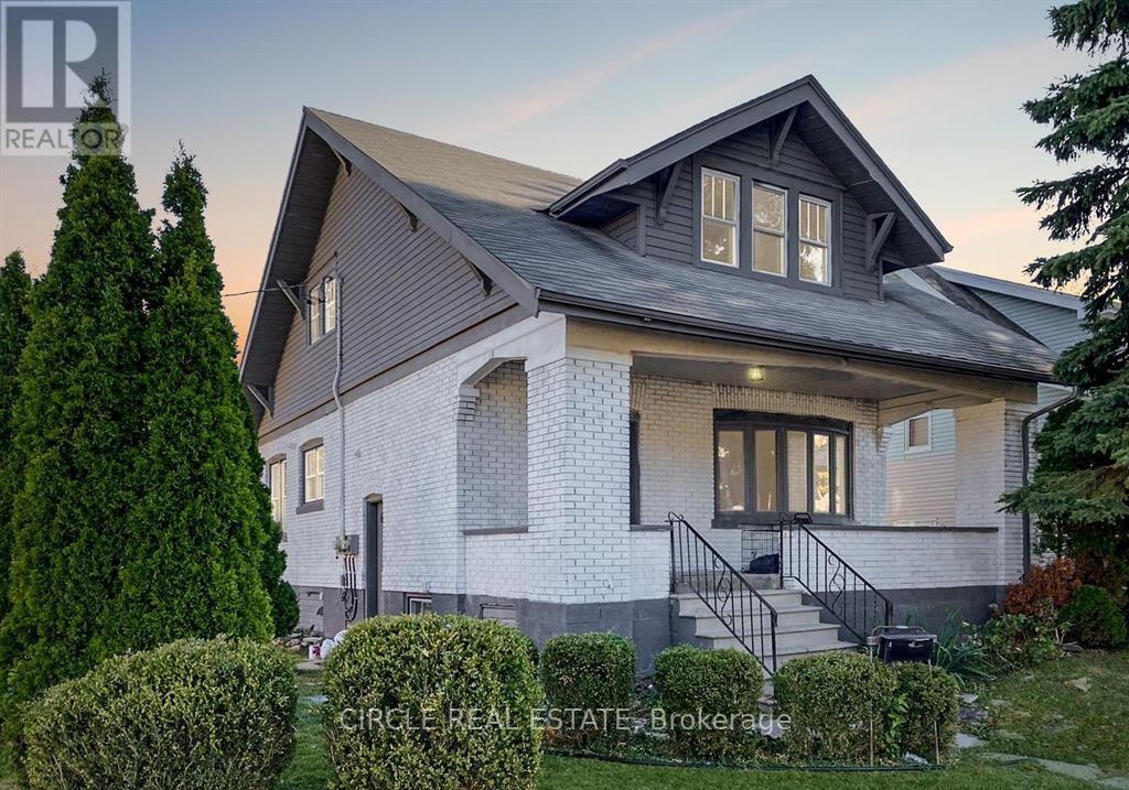 Photo 1 of 273 Queen Street, Chatham-Kent — HOMEH