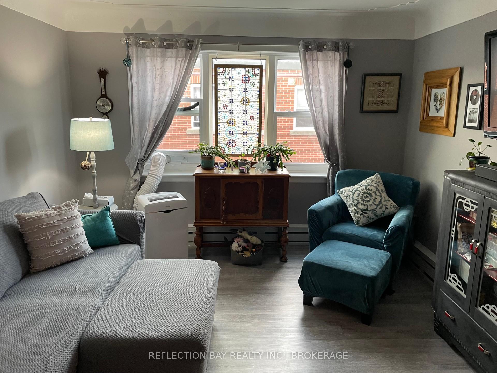Photo 7 of Unit 8, 5 Applewood Avenue, Hamilton, Stoney Creek — HOMEH