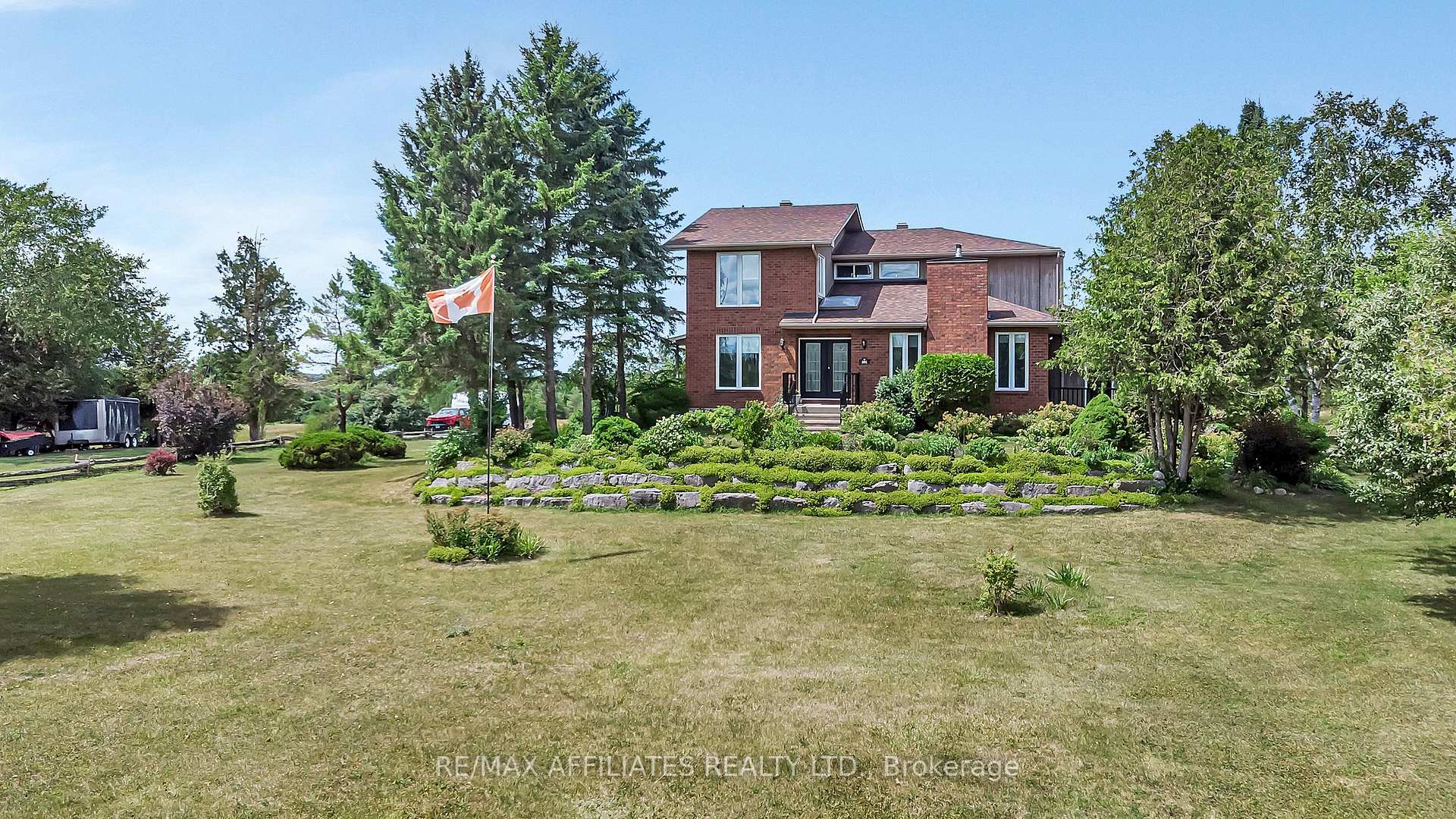 Front of 101 Carterfarm Crescent