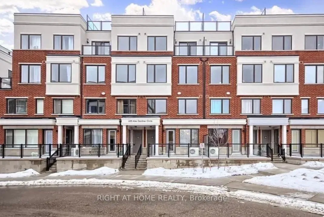 Front of Unit 111, 600 Alex Gardner Circle