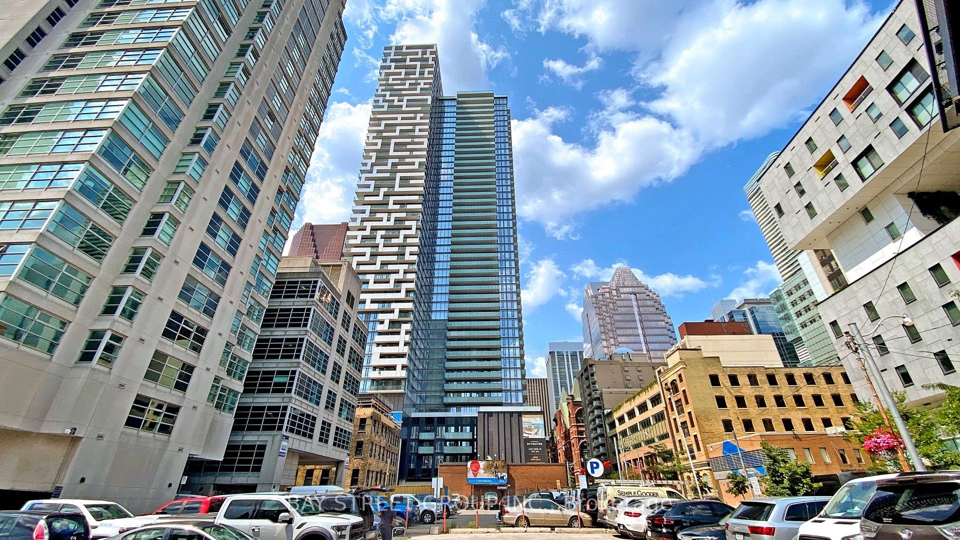 Photo 2 of Unit 3204, 25 Richmond Street E, Toronto, Church-Yonge Corridor — HOMEH