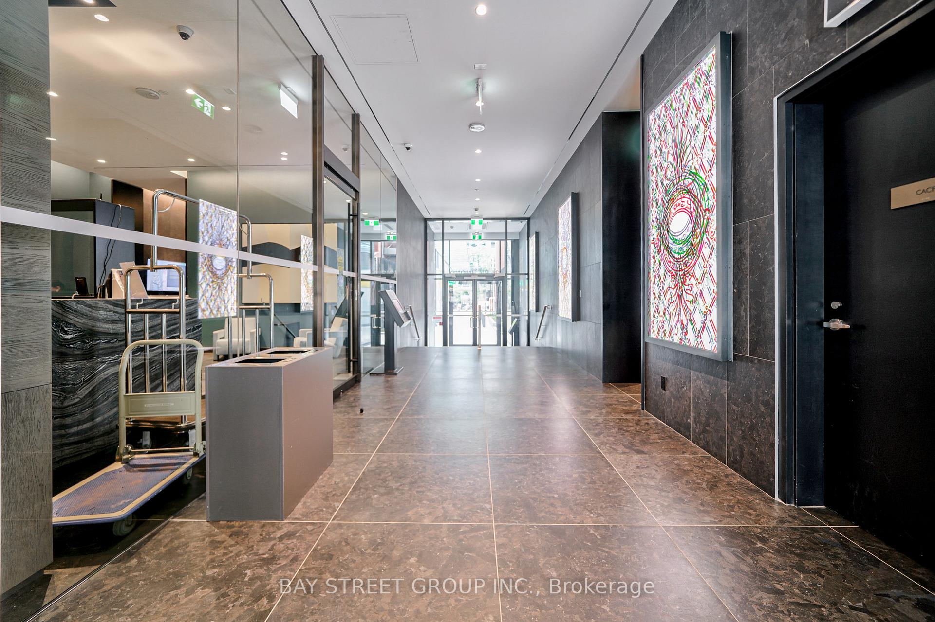 Photo 4 of Unit 3204, 25 Richmond Street E, Toronto, Church-Yonge Corridor — HOMEH