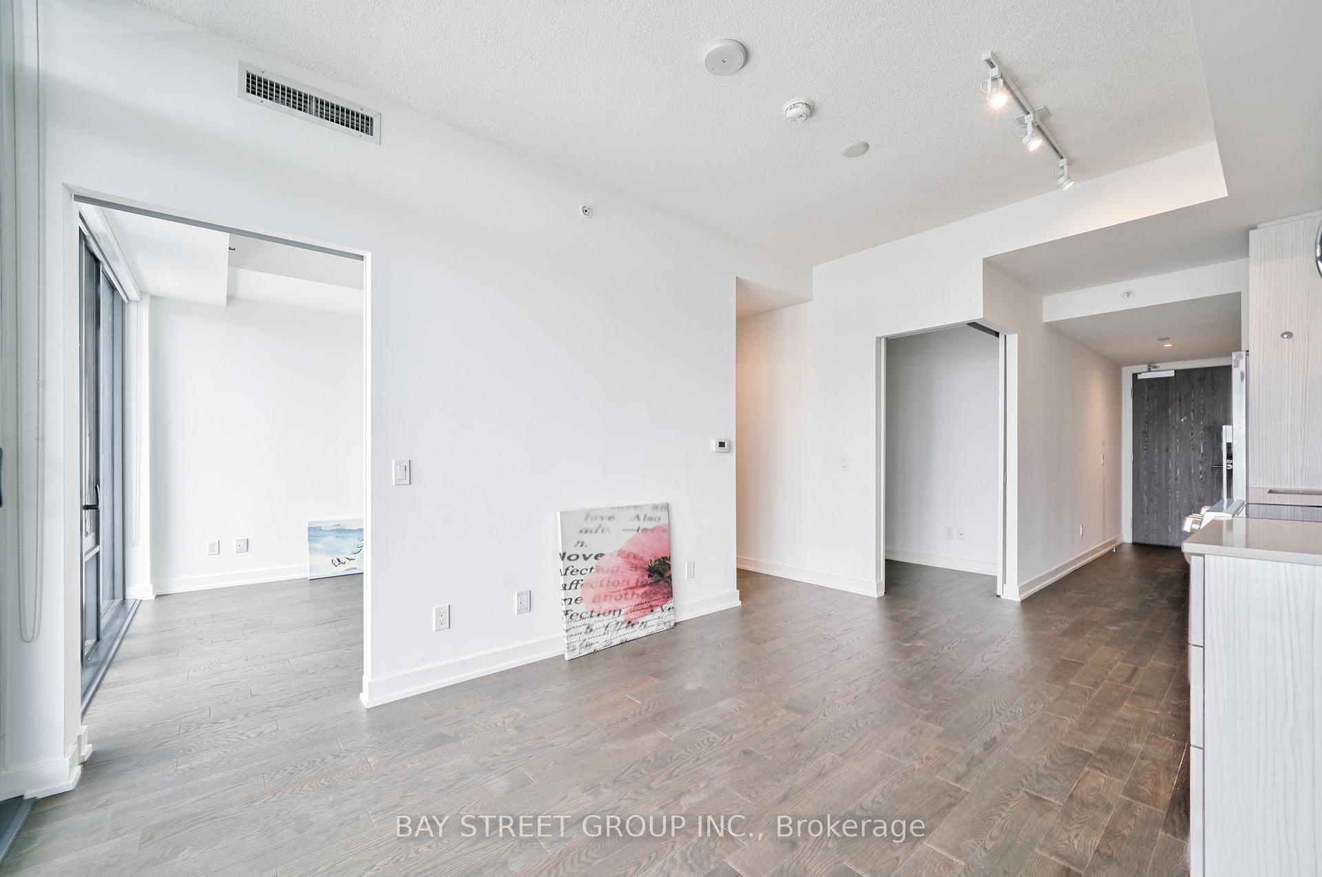 Photo 10 of Unit 3204, 25 Richmond Street E, Toronto, Church-Yonge Corridor — HOMEH