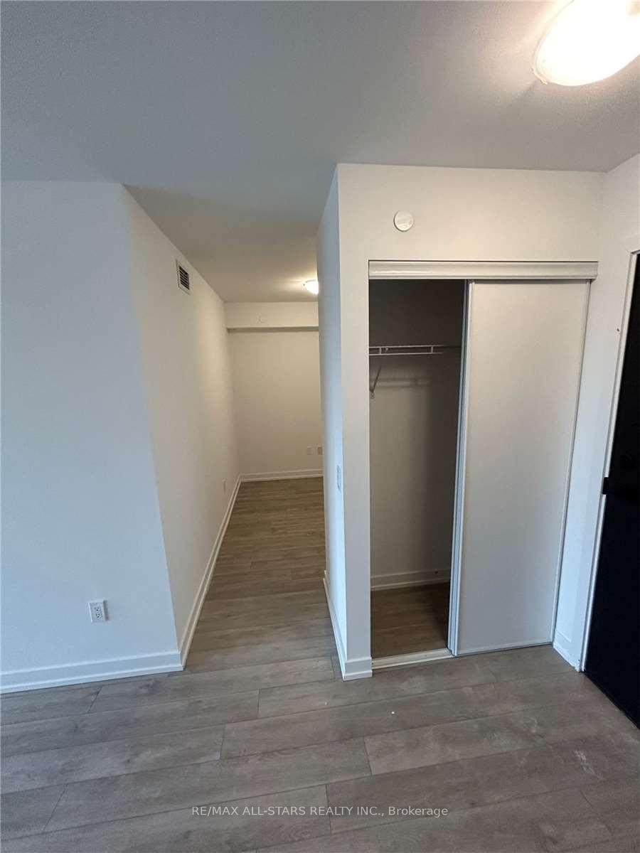 Photo 7 of Unit 519, 1480 Bayly Street, Pickering, Bay Ridges — HOMEH