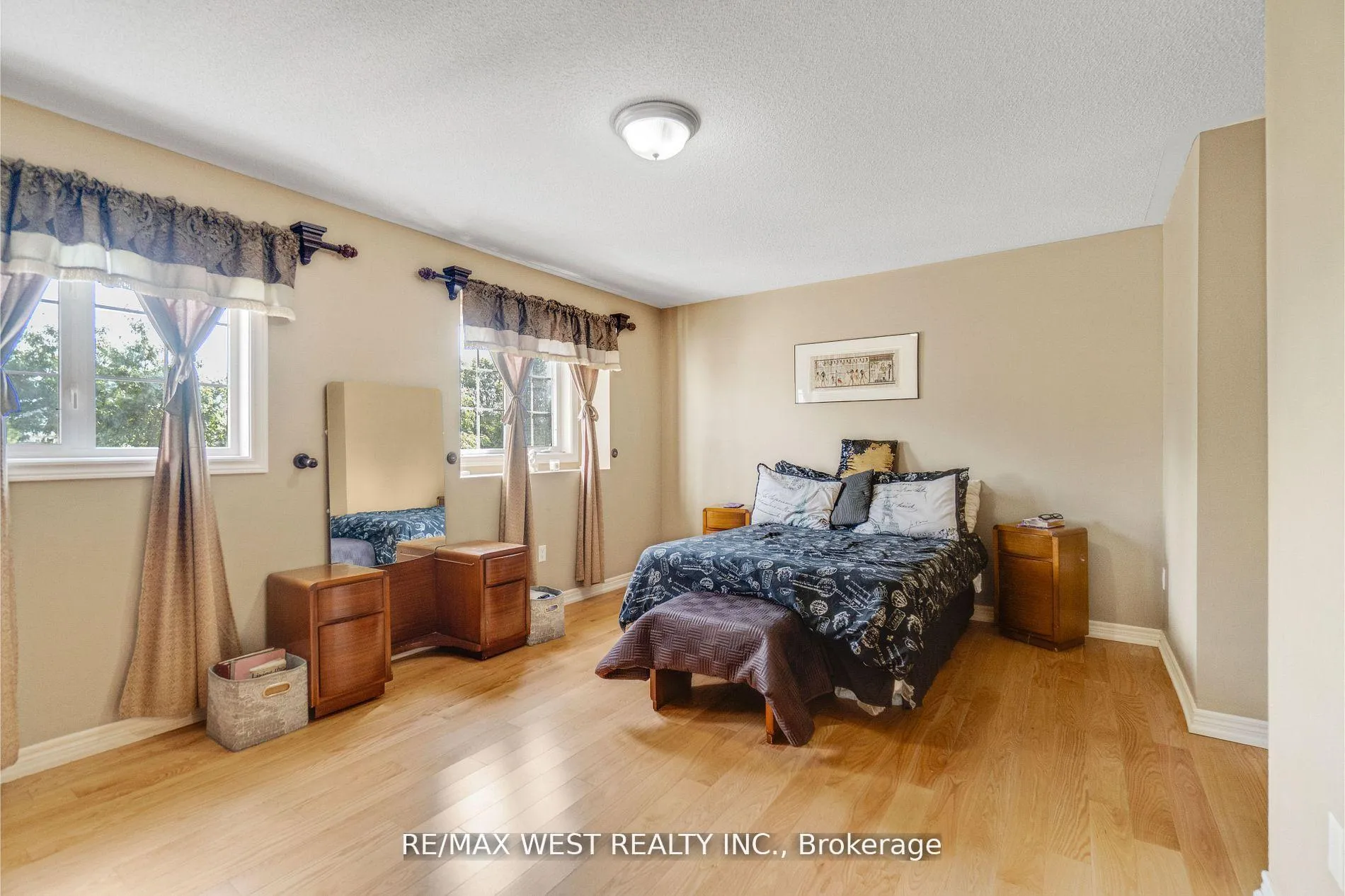 Photo 9 of 35 Rotunda Street, Brampton, Fletcher's Creek Village — HOMEH