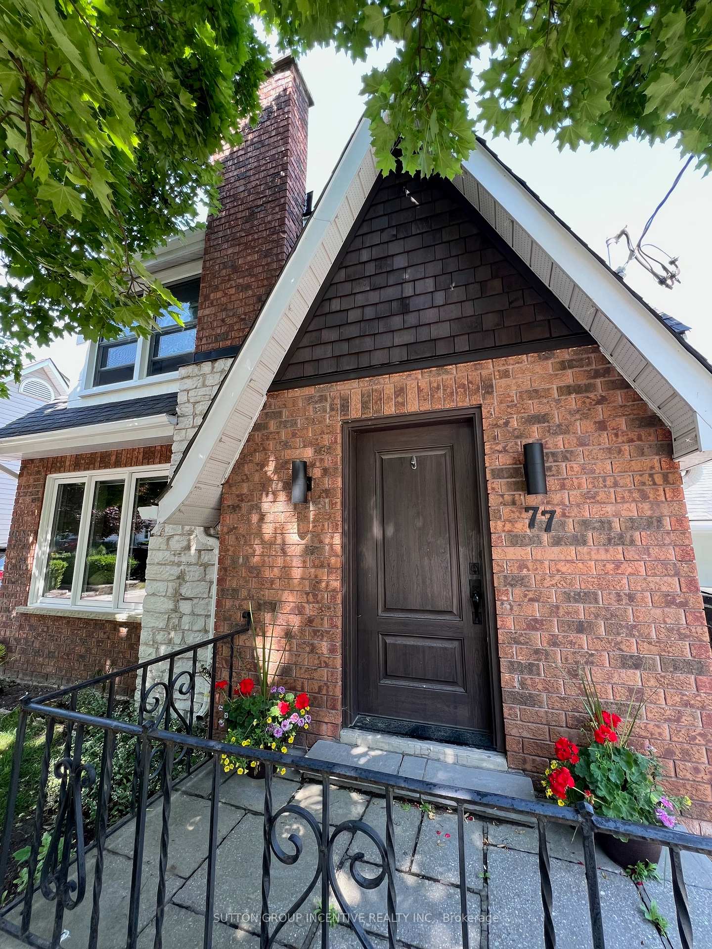 Photo 3 of 77 Drury Lane, Barrie, Wellington — HOMEH