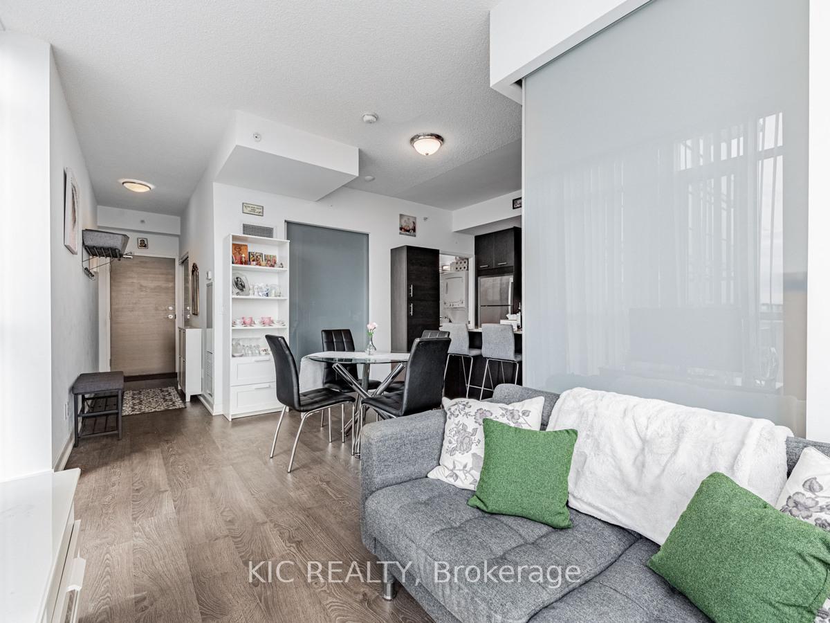Photo 10 of Unit 1003, 2055 Danforth Avenue, Toronto, Woodbine Corridor — HOMEH