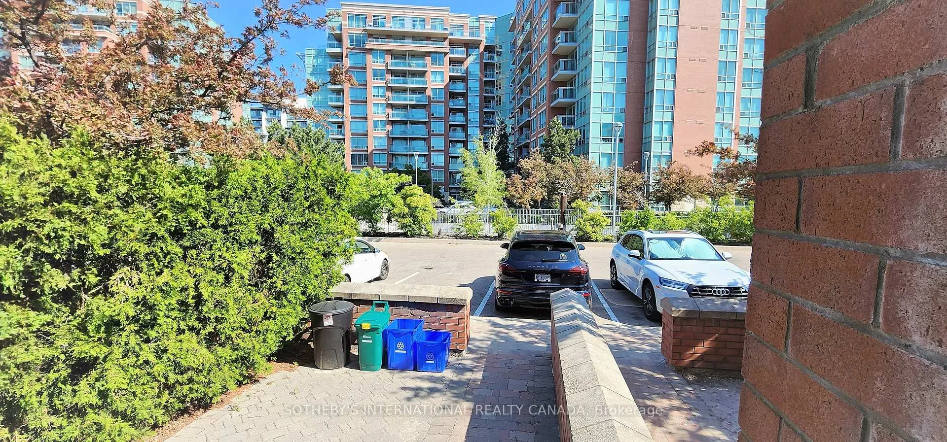 Photo 16 of 70 Suncrest Boulevard, Markham, Commerce Valley — HOMEH