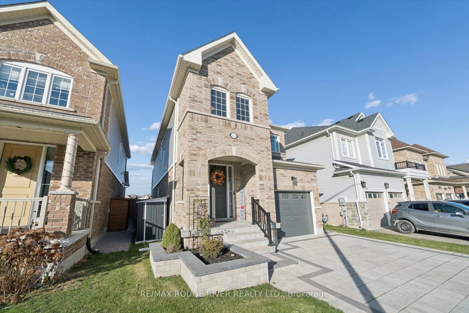 Photo 2 of 212 Ronald Hooper Avenue, Clarington, Bowmanville — HOMEH