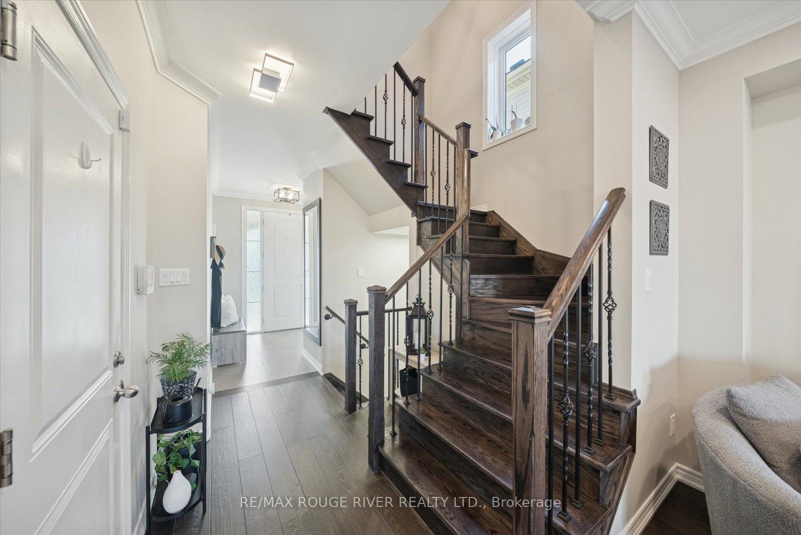 Photo 5 of 212 Ronald Hooper Avenue, Clarington, Bowmanville — HOMEH