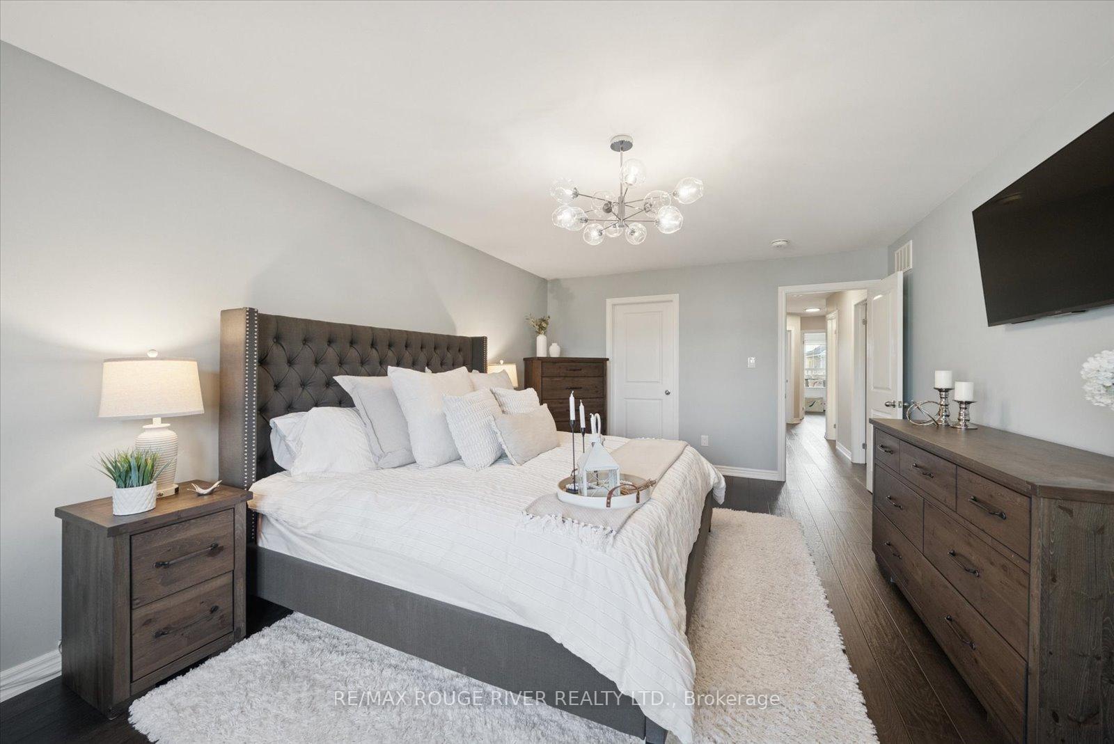 Photo 20 of 212 Ronald Hooper Avenue, Clarington, Bowmanville — HOMEH