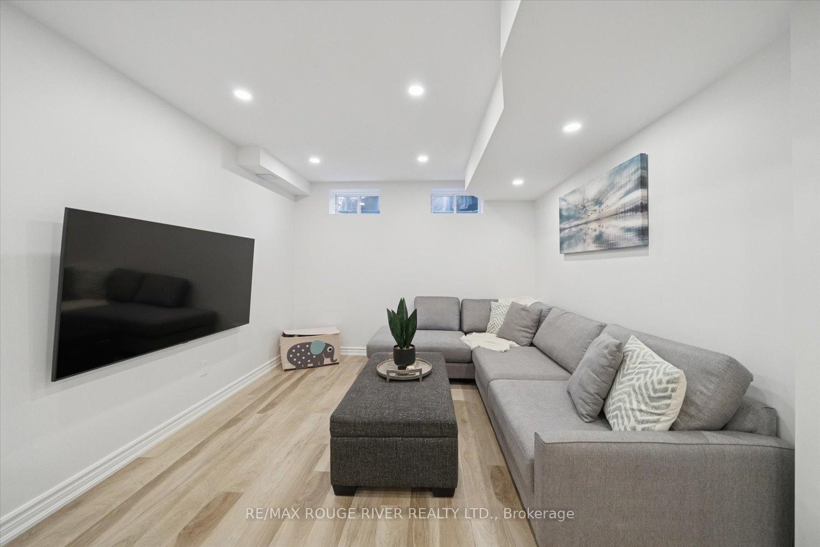 Photo 32 of 212 Ronald Hooper Avenue, Clarington, Bowmanville — HOMEH