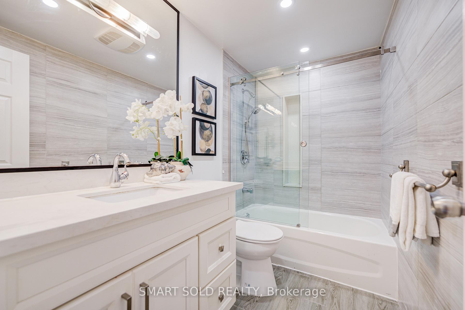 Photo 26 of Unit 38, 1 Wootten Way S, Markham, Sherwood-Amberglen — HOMEH