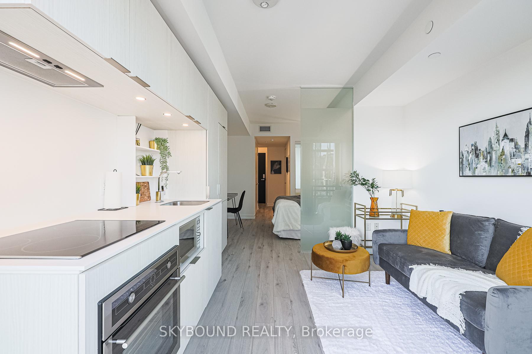 Front of Unit 1509, 77 Shuter Street