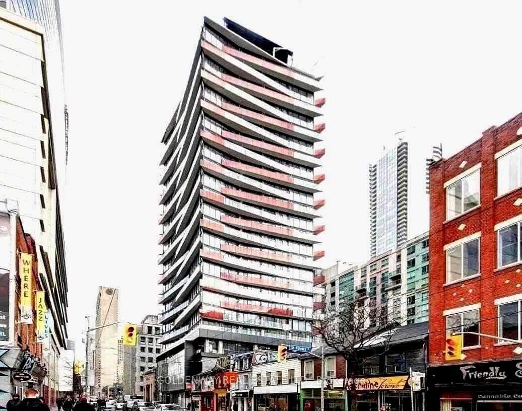 Front of Unit 612, 215 Queen Street W