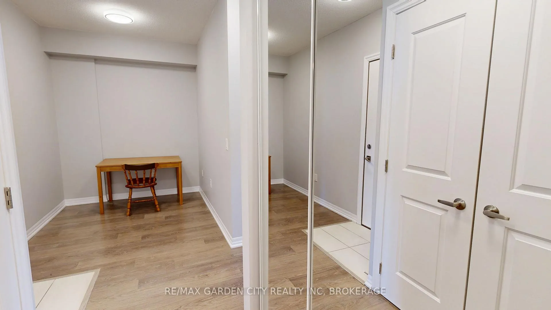 Photo 14 of Unit 304, 560 North Service Road, Grimsby, Grimsby Beach — HOMEH