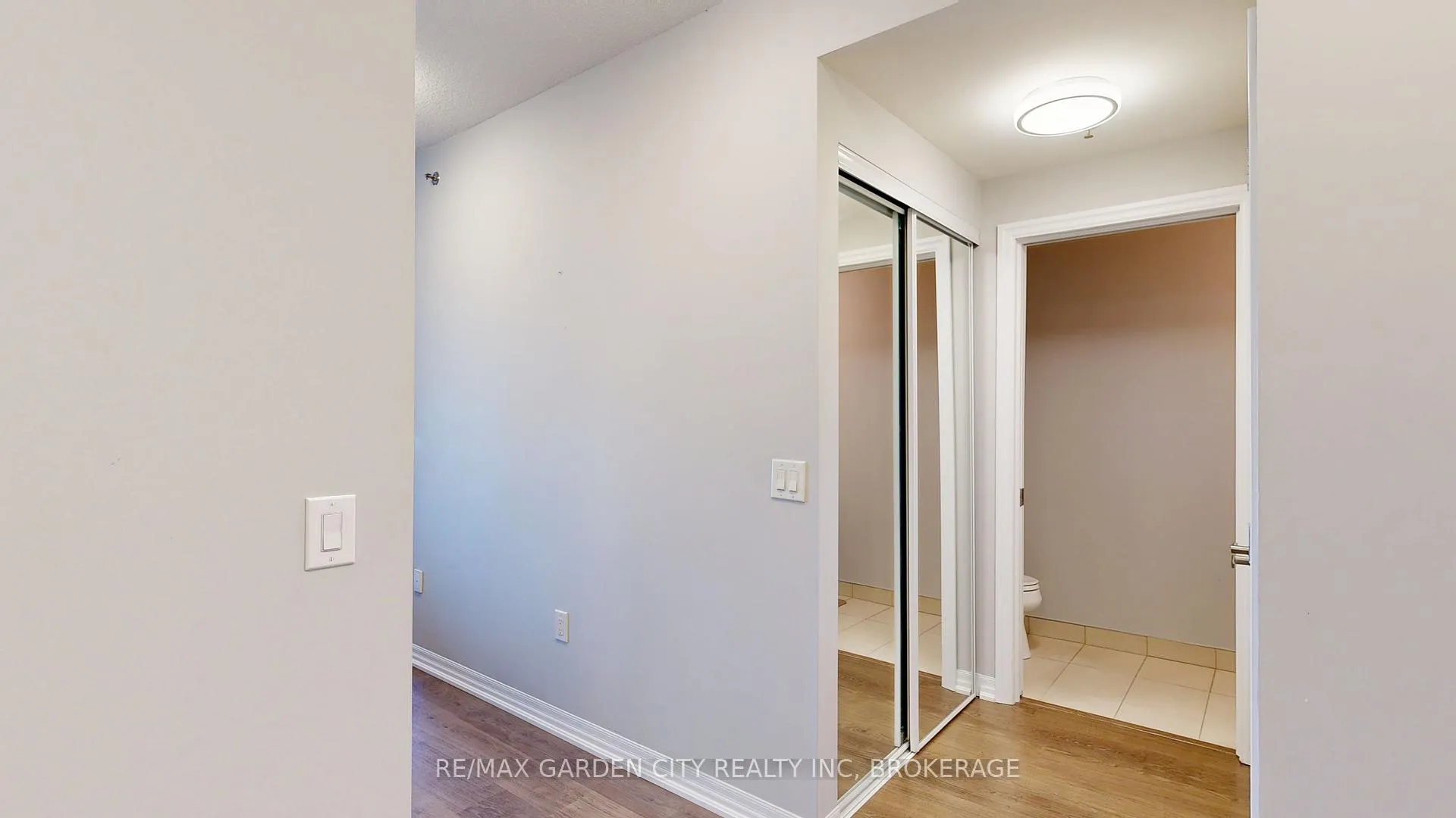 Photo 18 of Unit 304, 560 North Service Road, Grimsby, Grimsby Beach — HOMEH