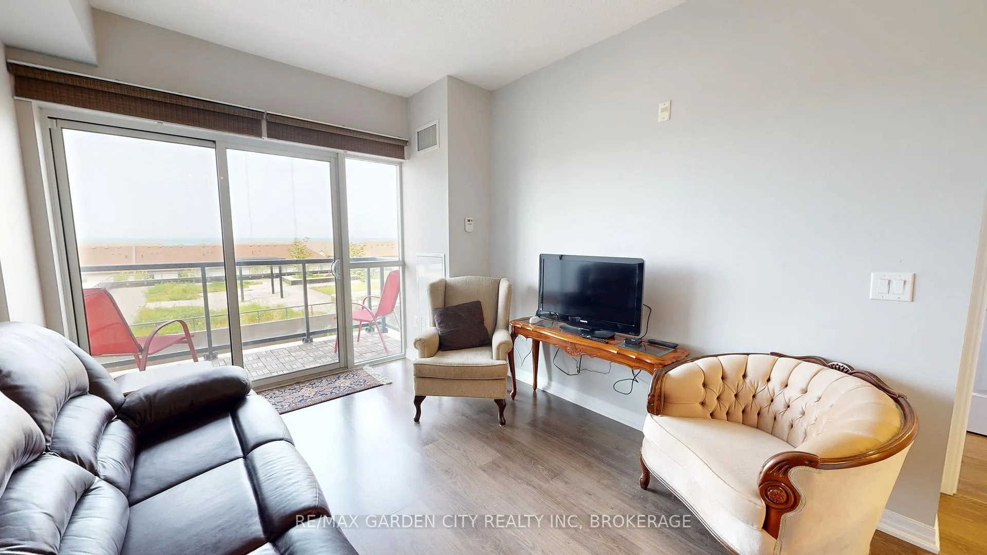 Photo 23 of Unit 304, 560 North Service Road, Grimsby, Grimsby Beach — HOMEH