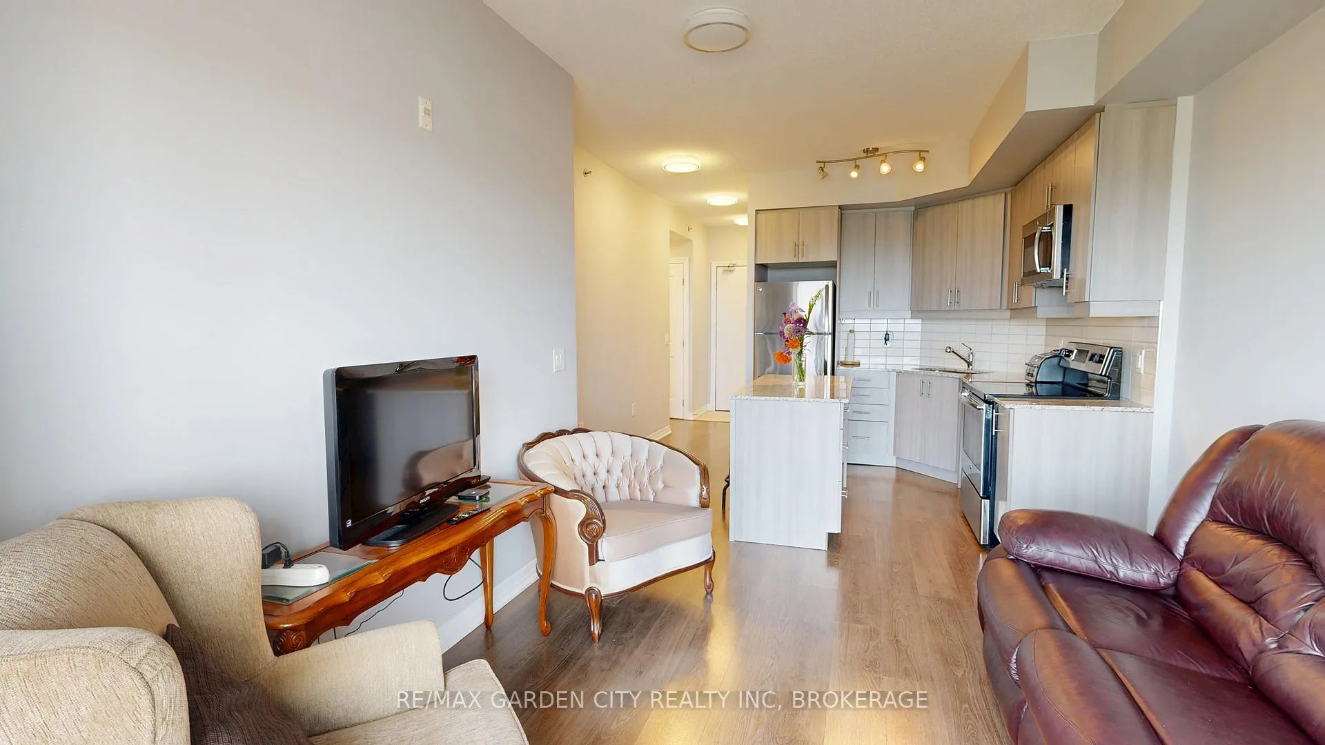 Photo 27 of Unit 304, 560 North Service Road, Grimsby, Grimsby Beach — HOMEH