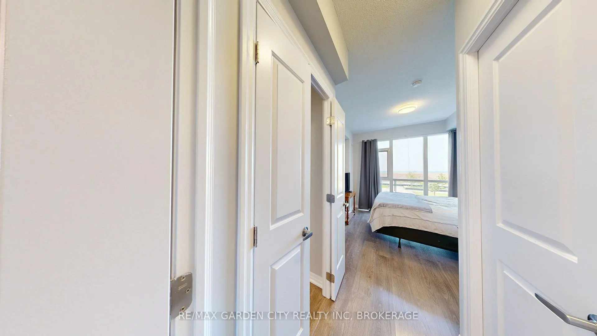 Photo 30 of Unit 304, 560 North Service Road, Grimsby, Grimsby Beach — HOMEH