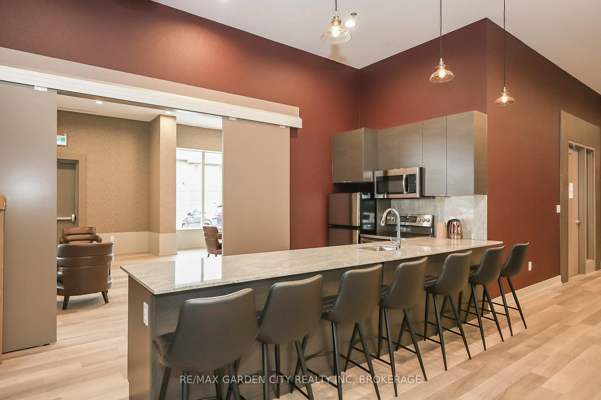 Photo 38 of Unit 304, 560 North Service Road, Grimsby, Grimsby Beach — HOMEH