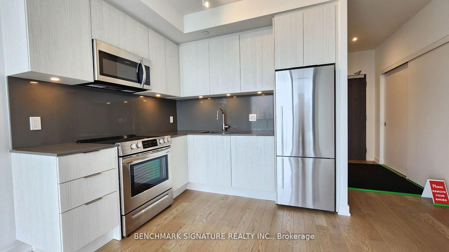 Photo 2 of Unit 2415, 25 Richmond Street E, Toronto, Church-Yonge Corridor — HOMEH