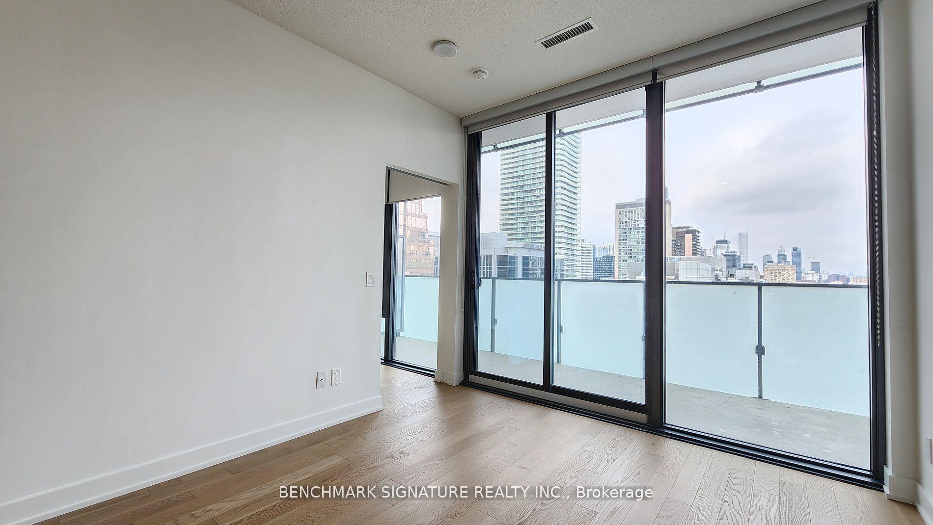 Photo 5 of Unit 2415, 25 Richmond Street E, Toronto, Church-Yonge Corridor — HOMEH