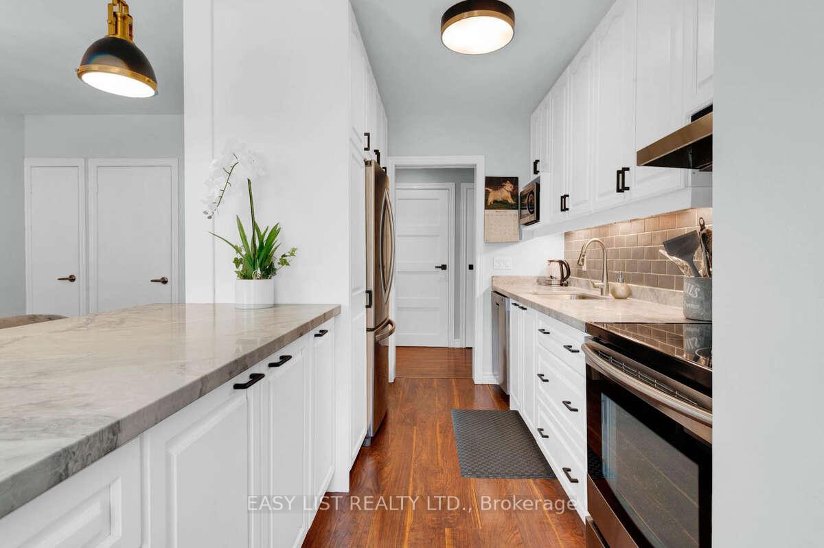 Photo 3 of Unit 15, 2368 Queen Street E, Toronto, The Beaches — HOMEH