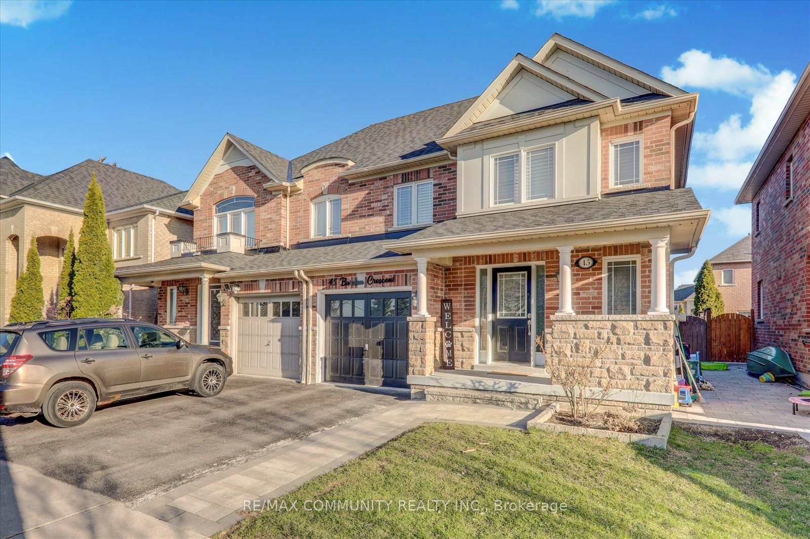 Photo 4 of 45 Barden Crescent, Ajax, Northeast Ajax — HOMEH