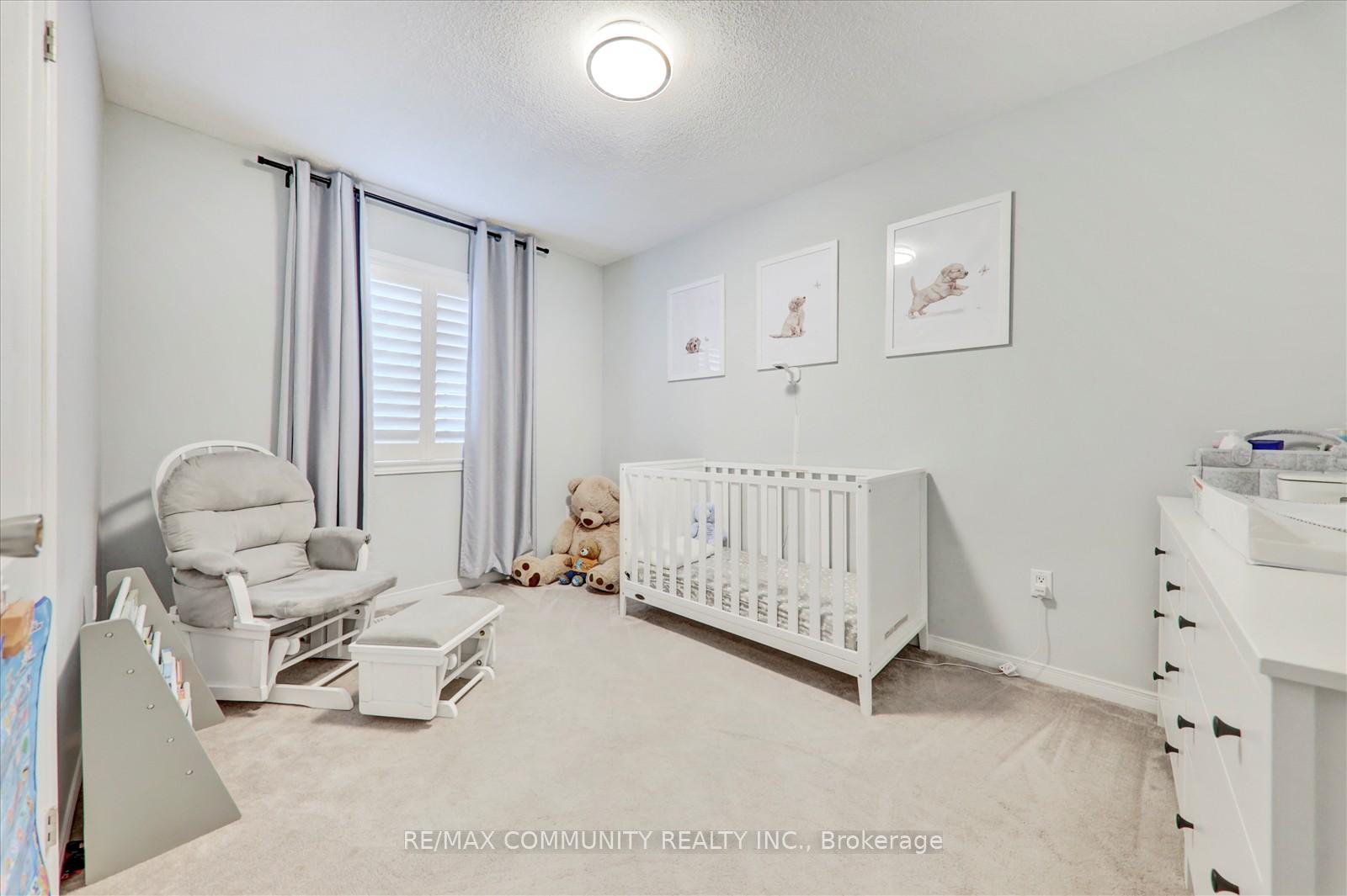 Photo 20 of 45 Barden Crescent, Ajax, Northeast Ajax — HOMEH