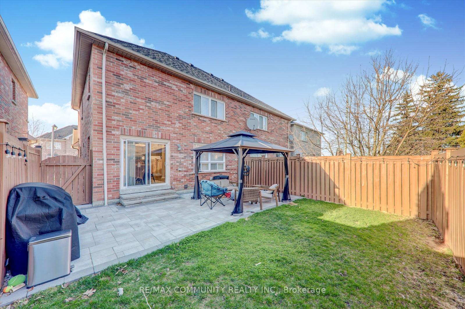 Photo 27 of 45 Barden Crescent, Ajax, Northeast Ajax — HOMEH