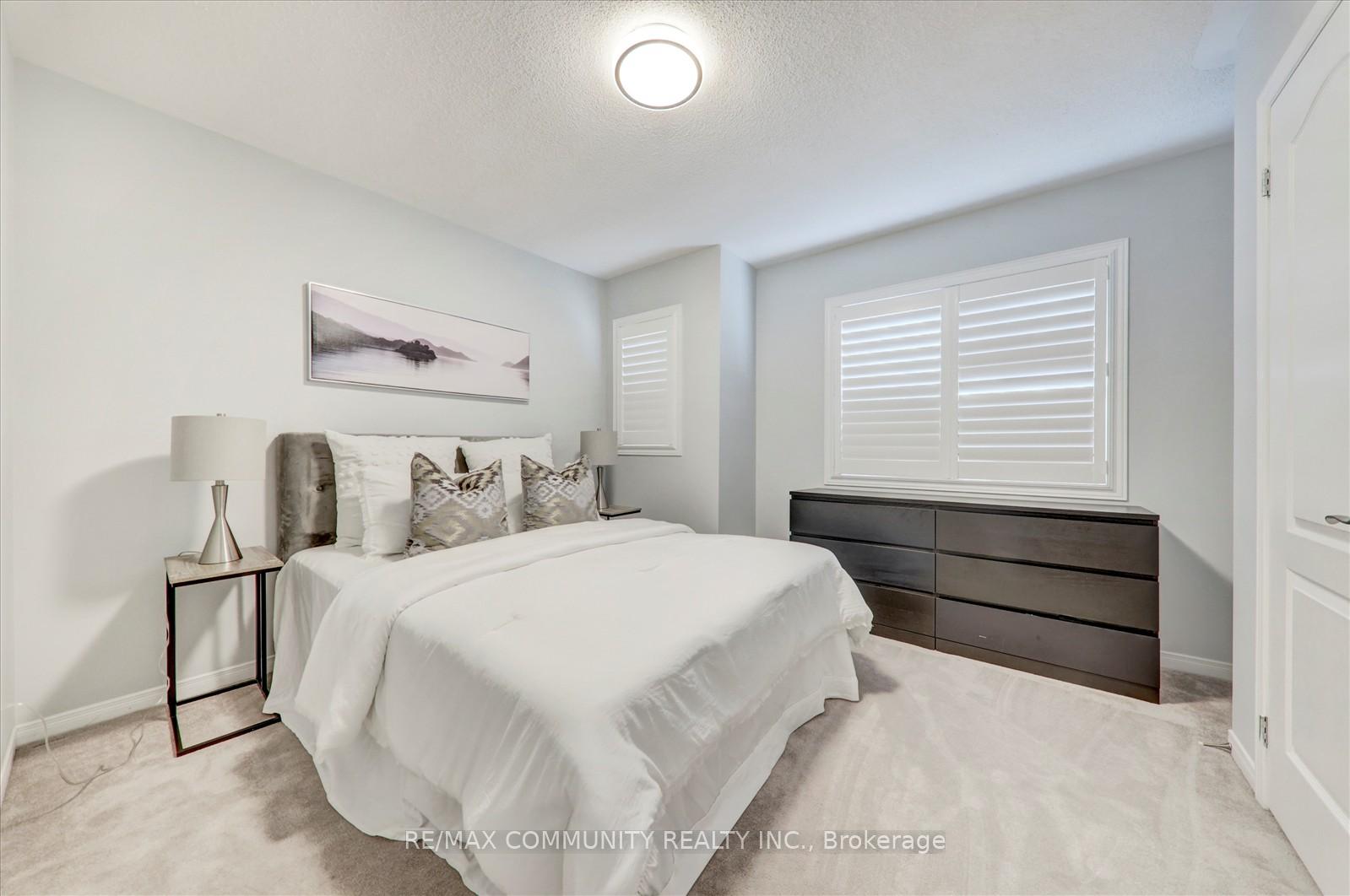 Photo 33 of 45 Barden Crescent, Ajax, Northeast Ajax — HOMEH