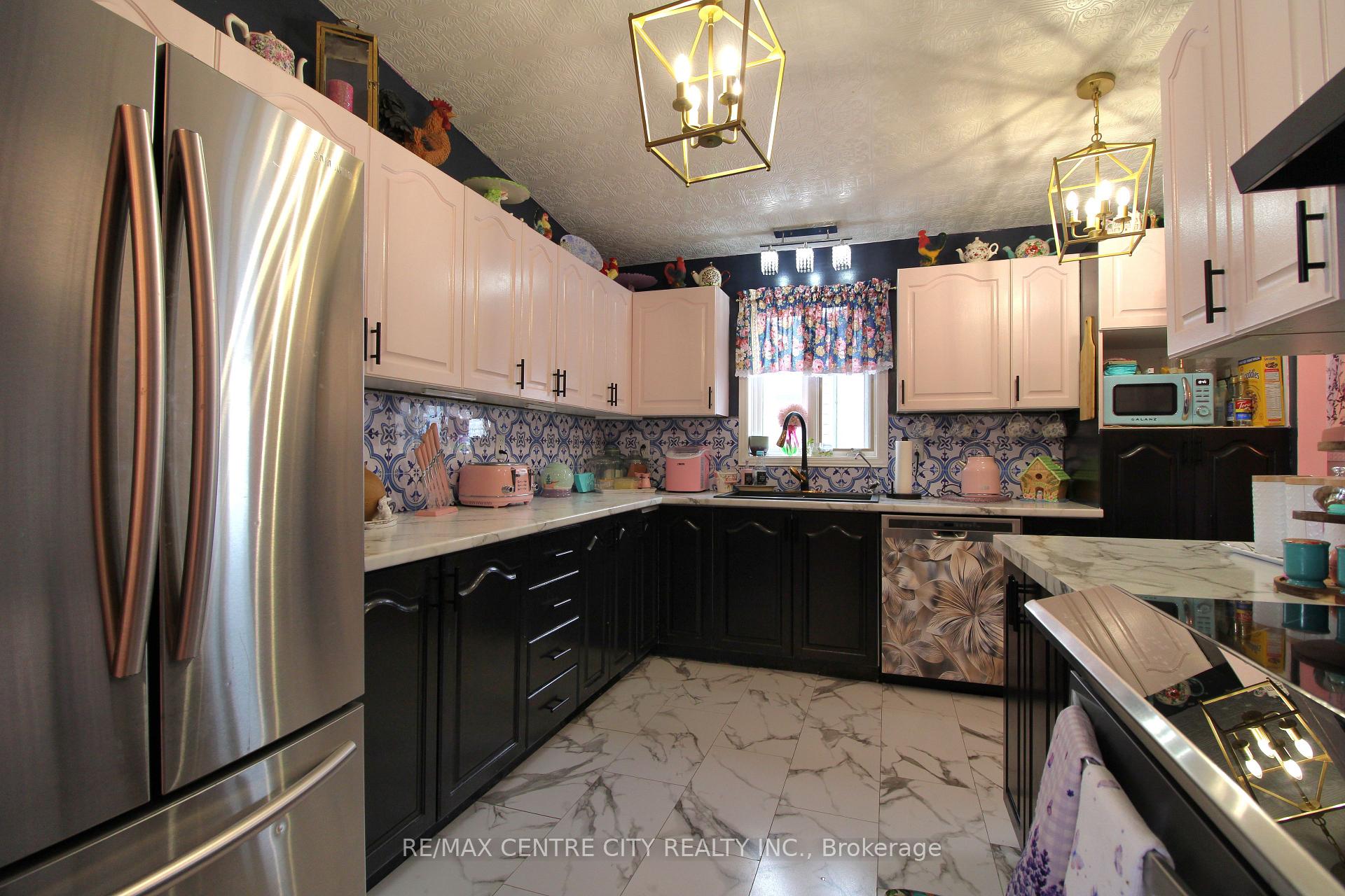 Photo 10 of 11 Stewart Street, Strathroy-Caradoc, SE — HOMEH