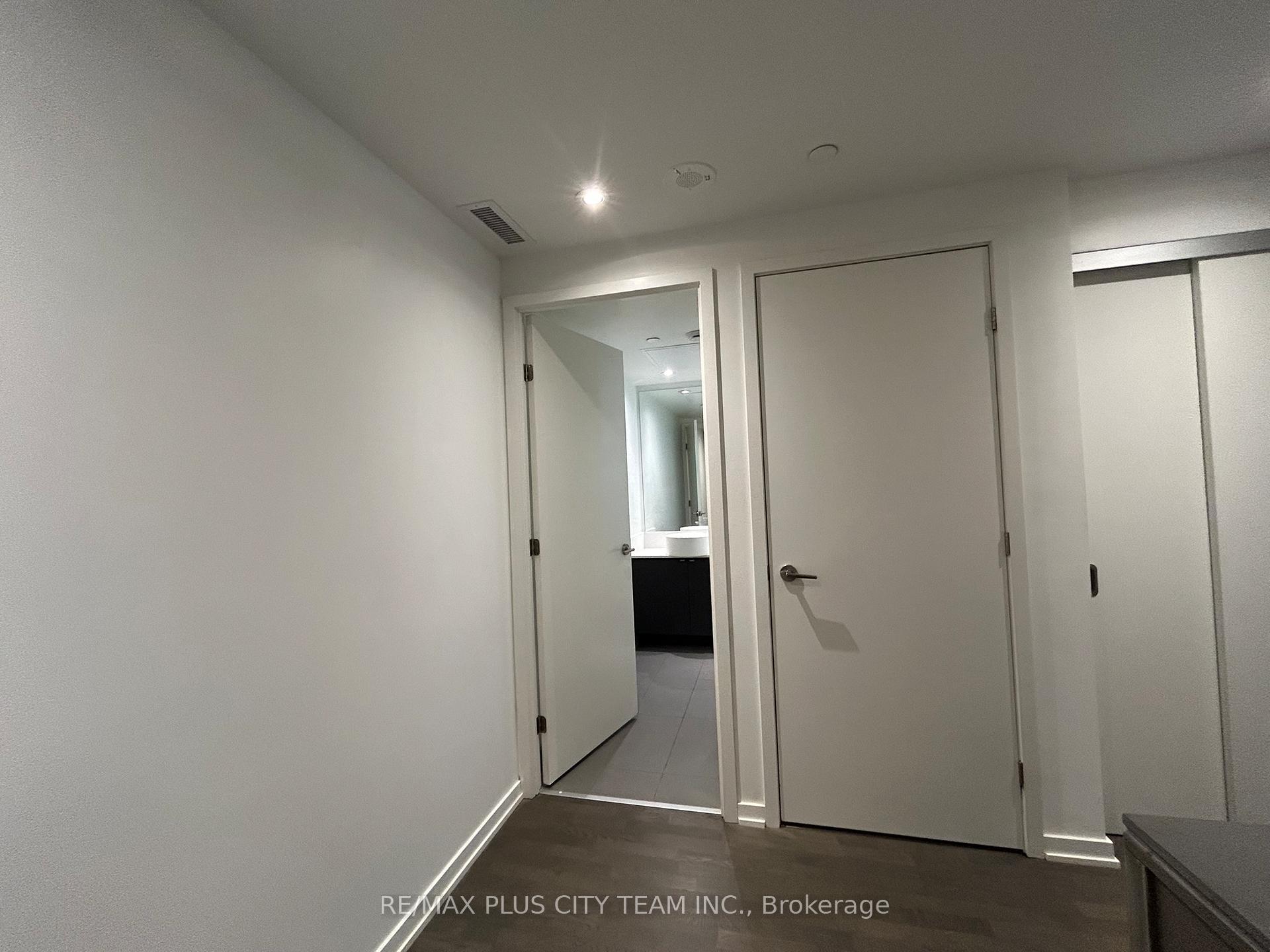 Photo 3 of Unit 419, 60 Colborne Street, Toronto, Church-Yonge Corridor — HOMEH