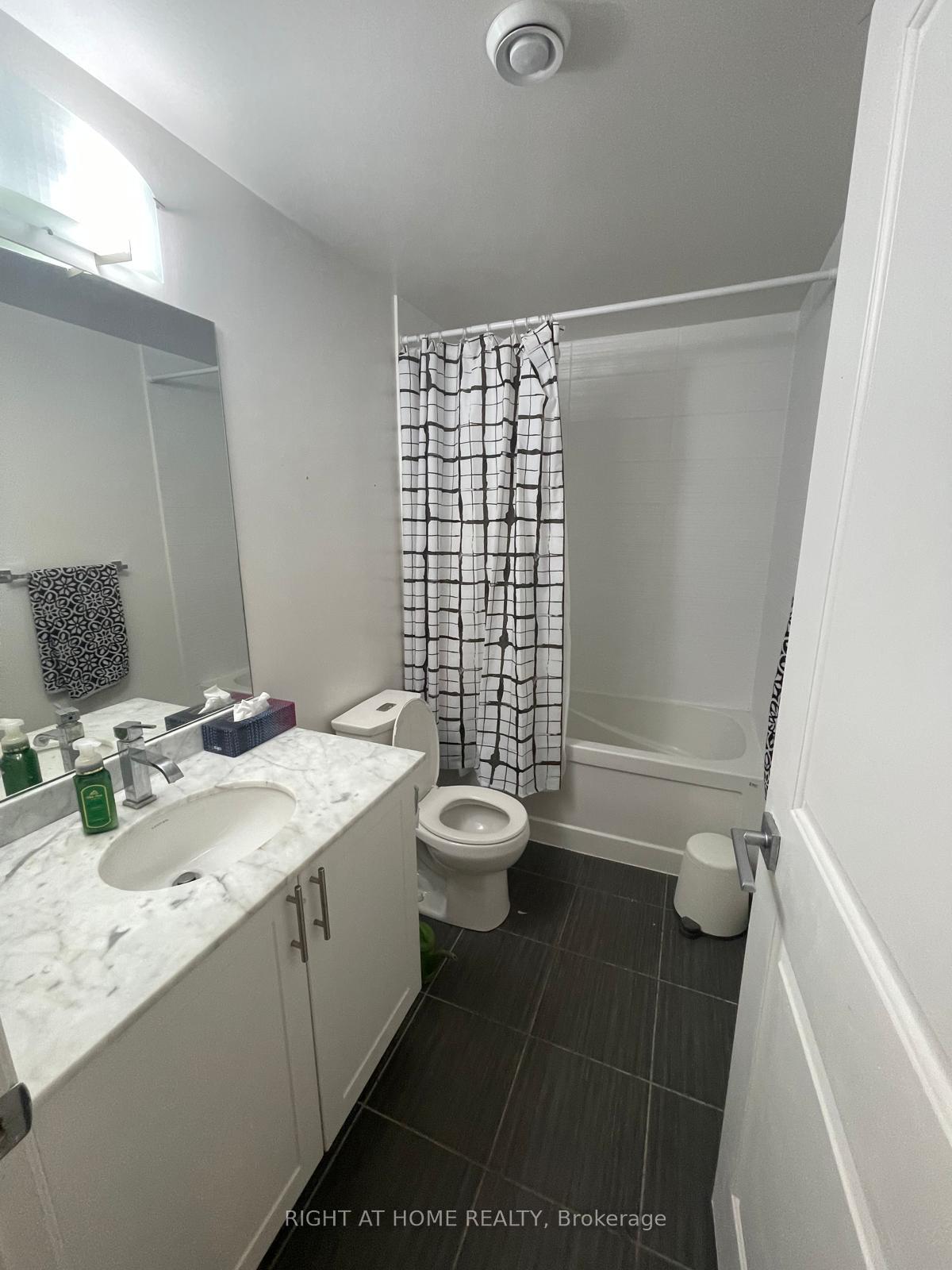 Photo 3 of Unit 533, 7165 Yonge Street, Markham, Grandview — HOMEH