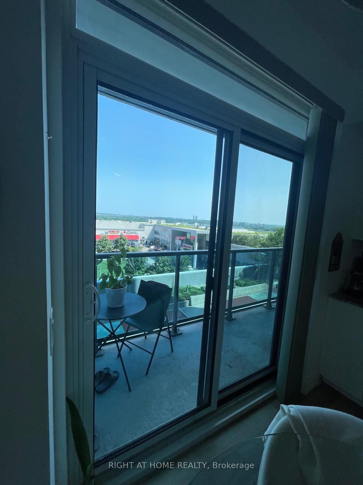 Photo 5 of Unit 533, 7165 Yonge Street, Markham, Grandview — HOMEH