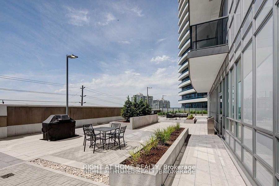 Photo 6 of Unit 533, 7165 Yonge Street, Markham, Grandview — HOMEH