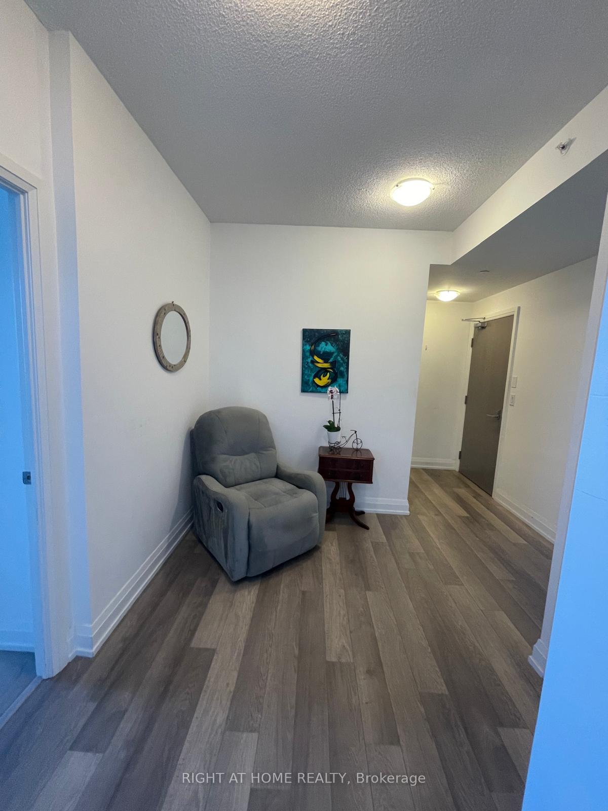 Photo 9 of Unit 533, 7165 Yonge Street, Markham, Grandview — HOMEH