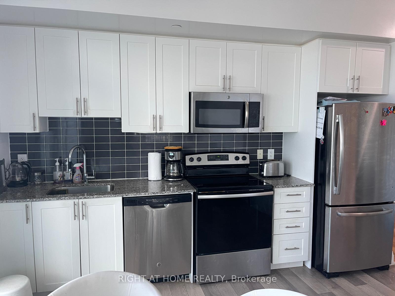 Photo 12 of Unit 533, 7165 Yonge Street, Markham, Grandview — HOMEH