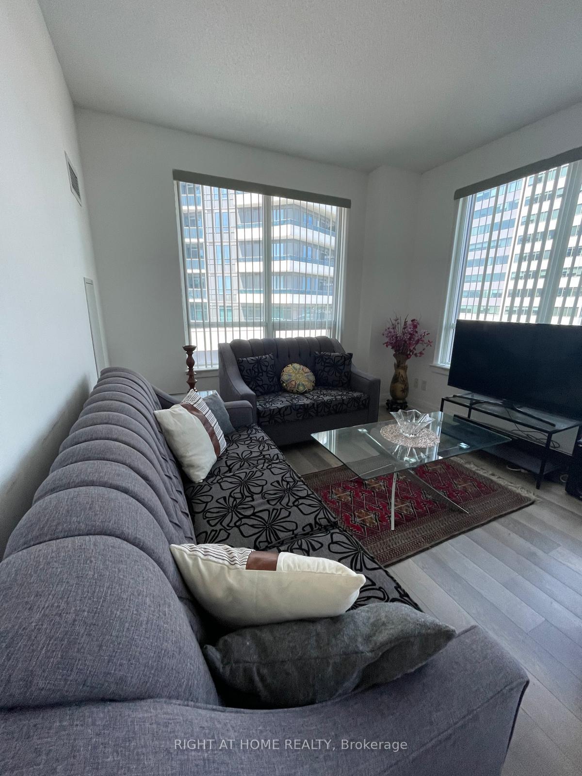 Photo 13 of Unit 533, 7165 Yonge Street, Markham, Grandview — HOMEH
