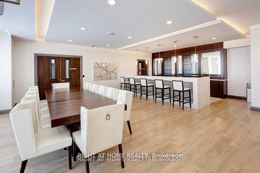 Photo 18 of Unit 533, 7165 Yonge Street, Markham, Grandview — HOMEH
