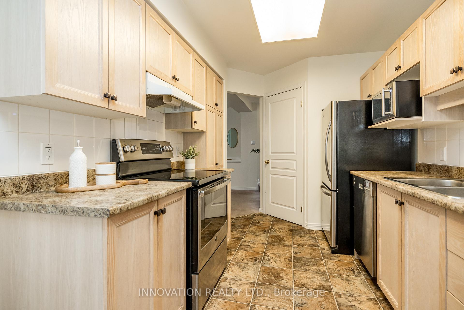 Photo 12 of 4308 Wildmint Square, Ottawa, Riverside South/Gloucester Glen — HOMEH