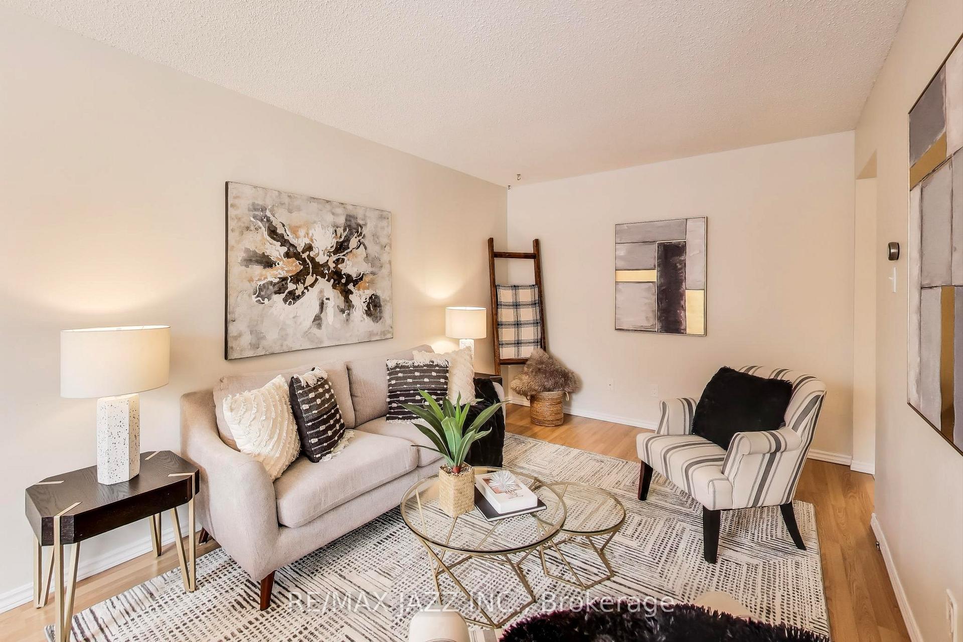 Photo 4 of Unit 22, 811 Wilson Road N, Oshawa, Pinecrest — HOMEH