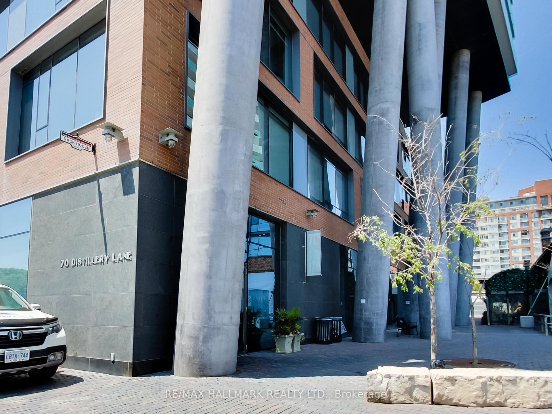 Photo 3 of Unit 1307, 70 Distillery Lane, Toronto, Waterfront Communities — HOMEH