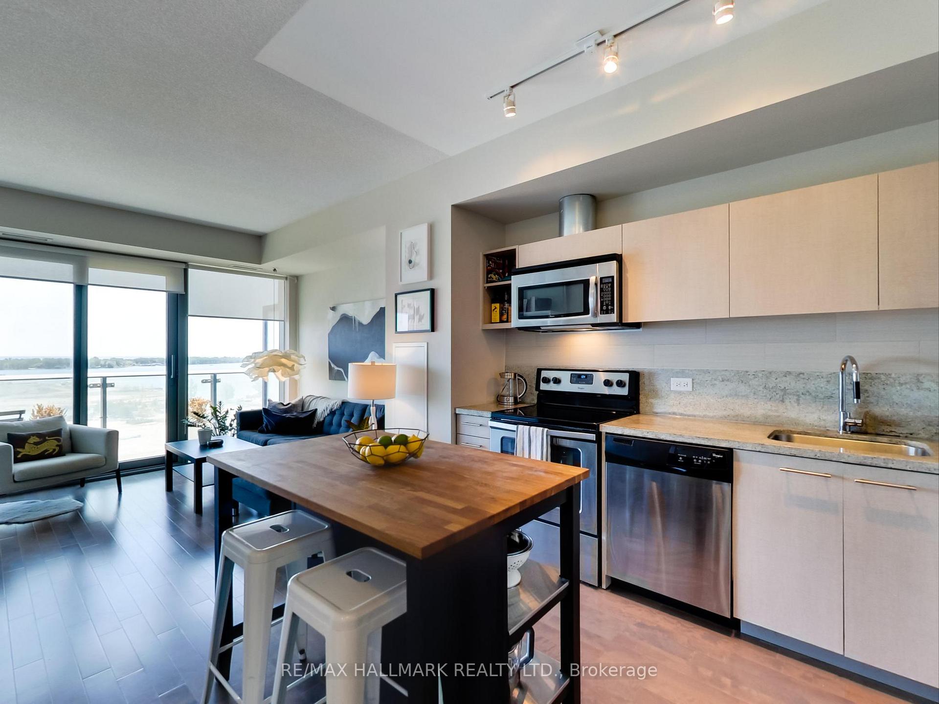 Photo 4 of Unit 1307, 70 Distillery Lane, Toronto, Waterfront Communities — HOMEH