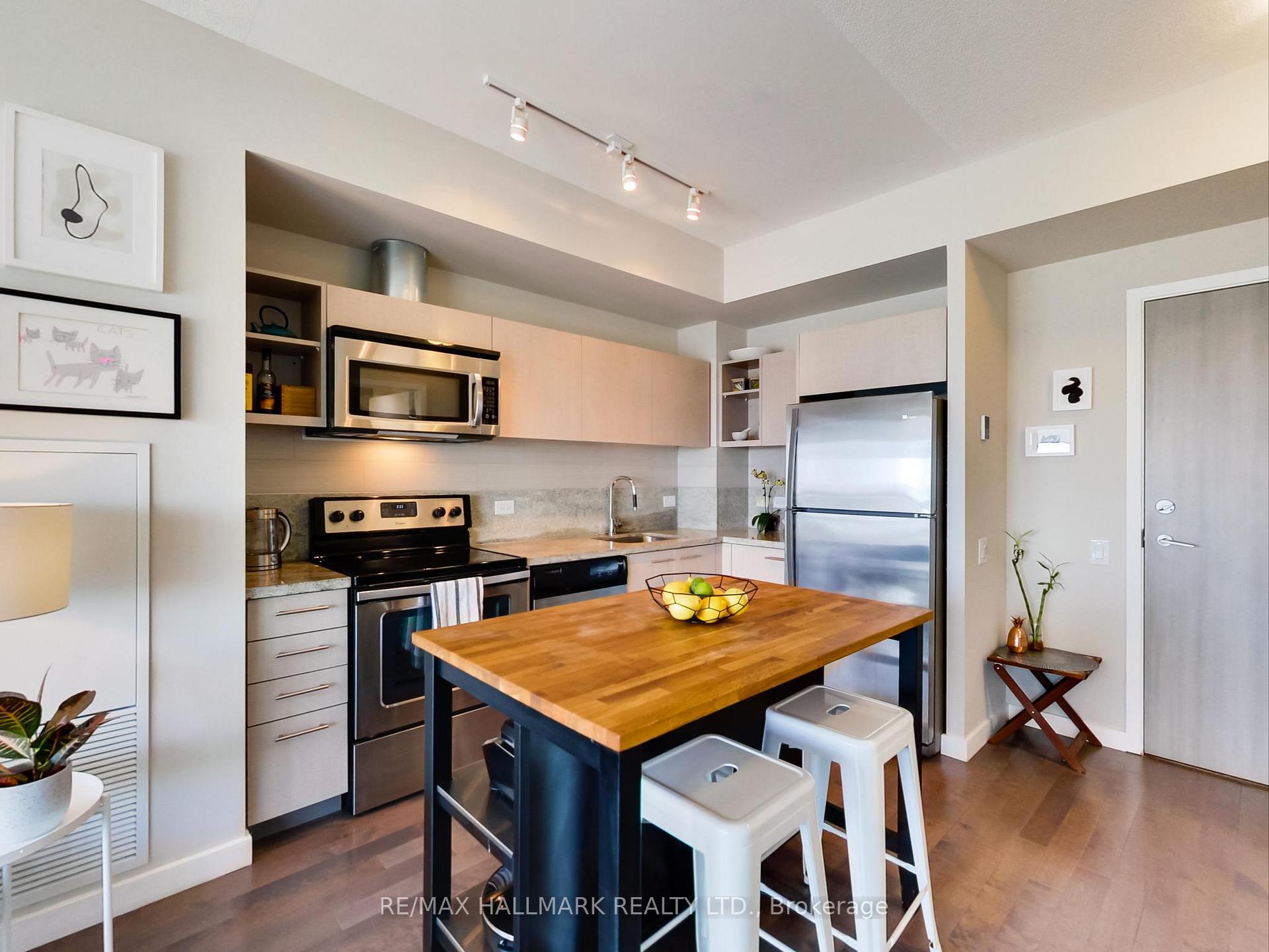 Photo 9 of Unit 1307, 70 Distillery Lane, Toronto, Waterfront Communities — HOMEH