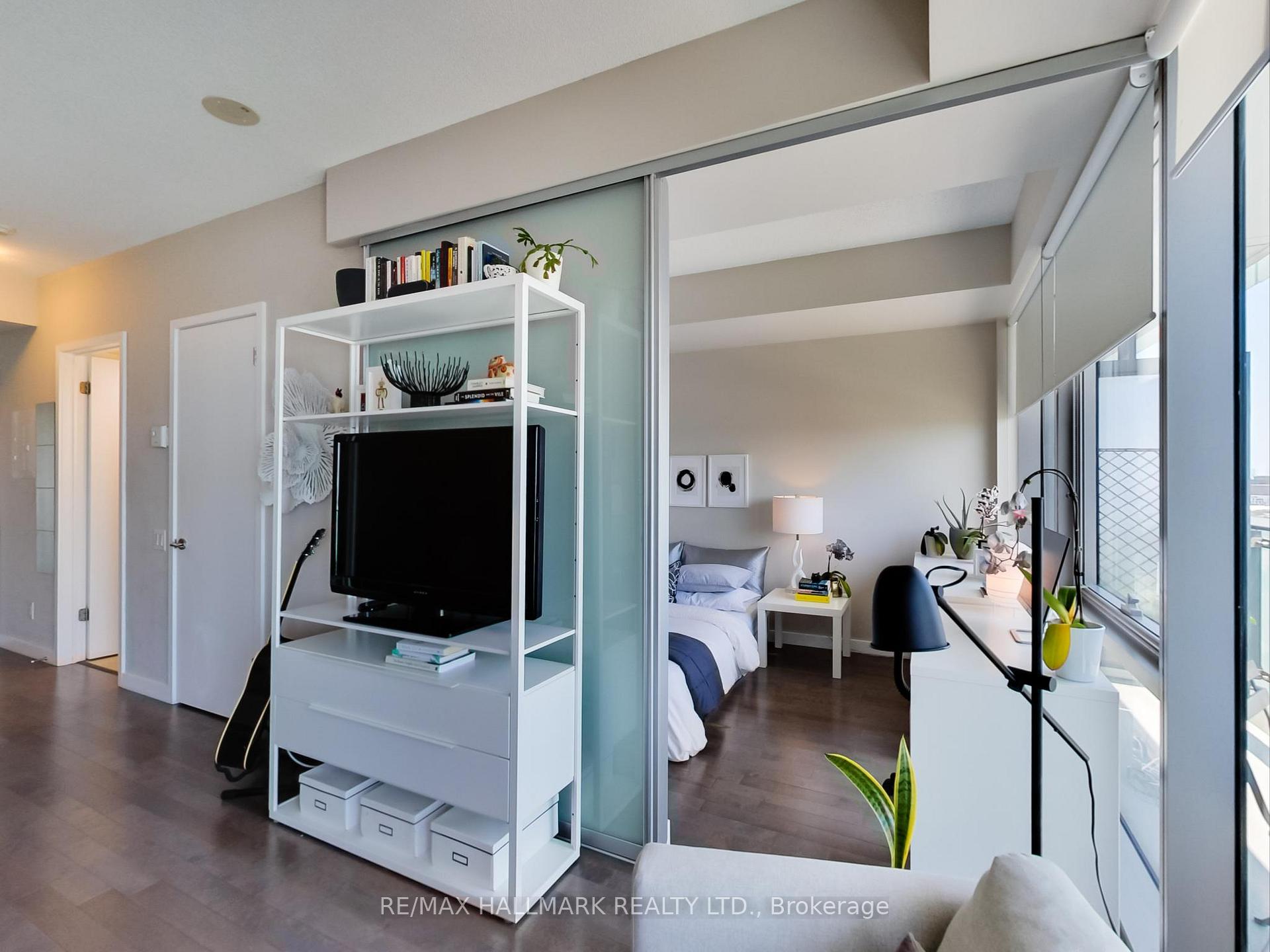 Photo 14 of Unit 1307, 70 Distillery Lane, Toronto, Waterfront Communities — HOMEH