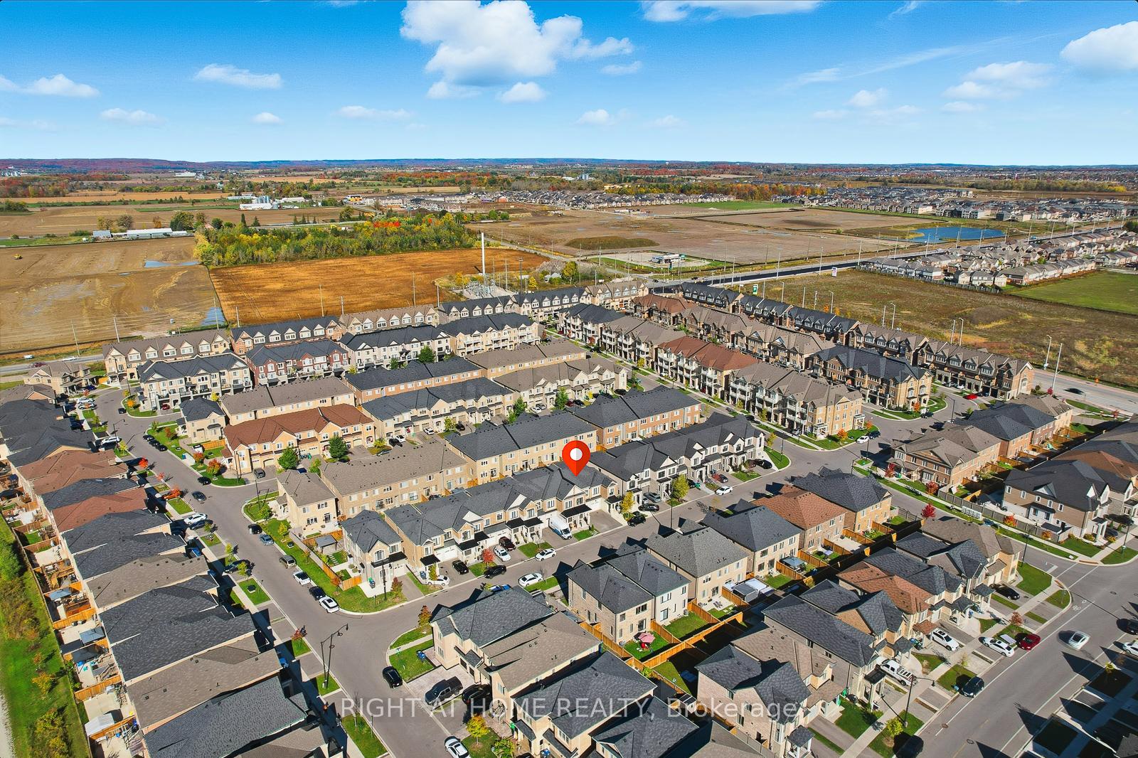 Photo 4 of 16 Angelfish Road, Brampton, Northwest Brampton — HOMEH